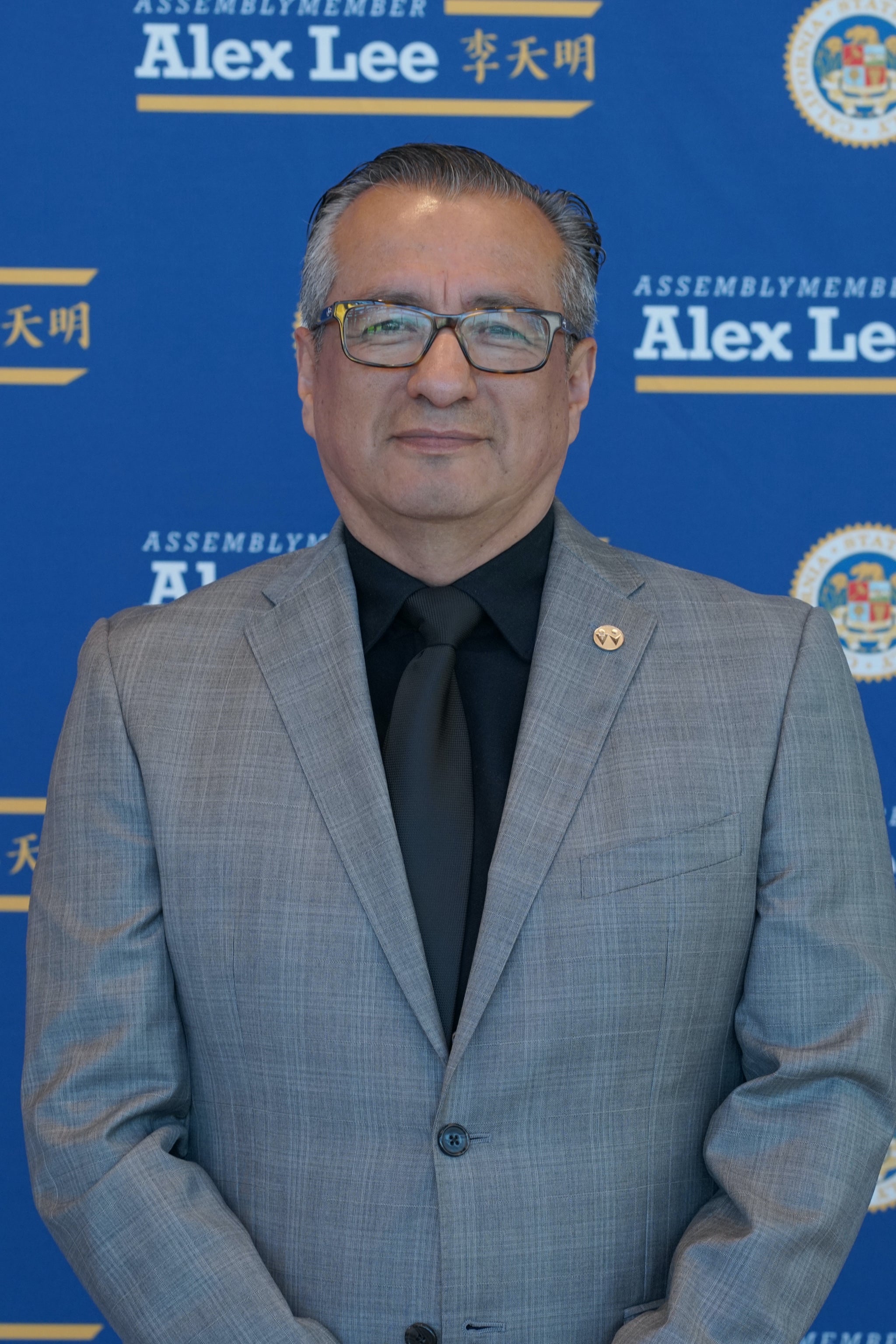 SVL Founder Alex Ontiveros receives
