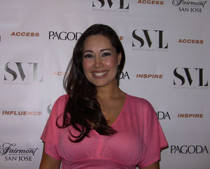 Mia Perez starring in Sin Padre